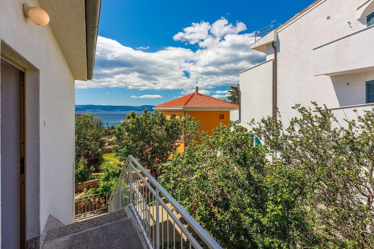 Komfortables Apartment Nur 430 Meter Zum Strand Mit Meerblick, Balkon, Terrasse, Grillbereich Novi Vinodolski