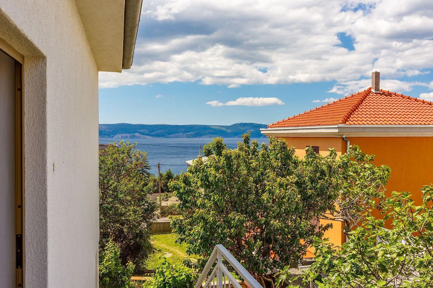 Komfortables Apartment Nur 430 Meter Zum Strand Mit Meerblick, Balkon, Terrasse, Grillbereich Novi Vinodolski