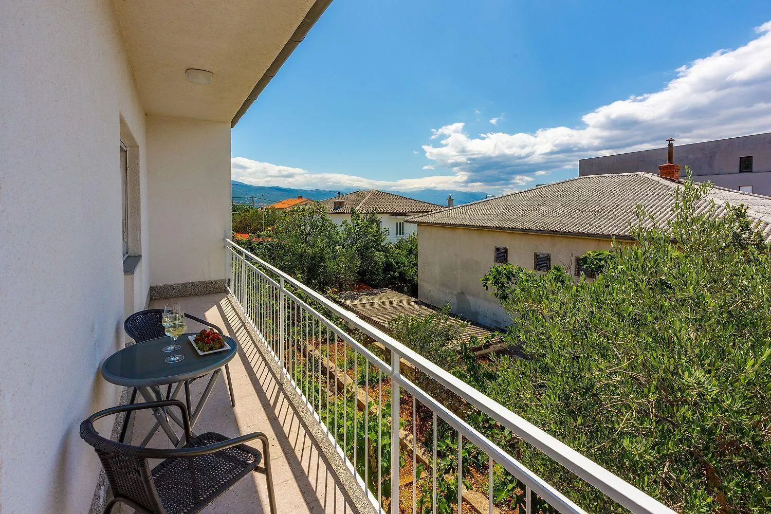 Komfortables Apartment Nur 430 Meter Zum Strand Mit Meerblick, Balkon, Terrasse, Grillbereich Novi Vinodolski